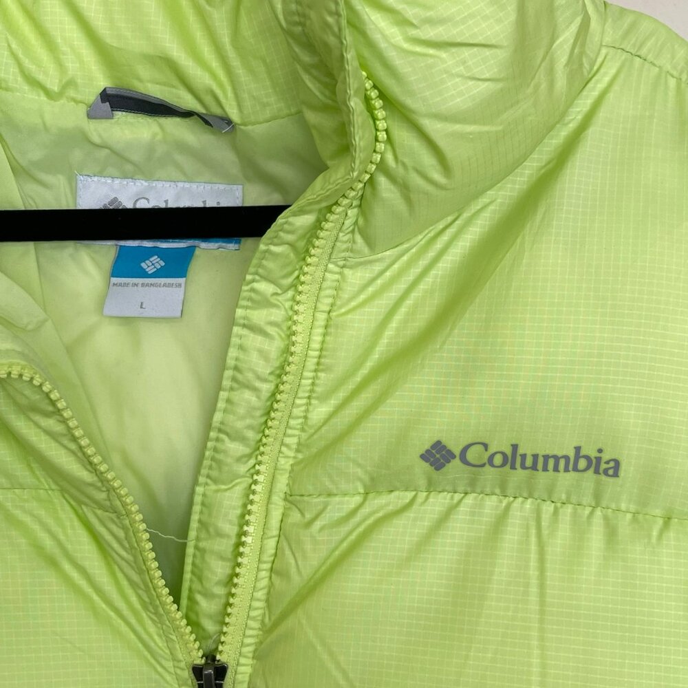 COLUMBIA Women's Lime Puffer Jacket - Picture 3 of 6